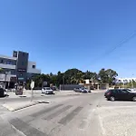 Dos Aveiros, T1 Renovado A 5 Minutos Da - דירה