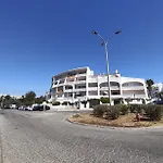 Dos Aveiros, T1 Renovado A 5 Minutos Da - Daire Albufeira