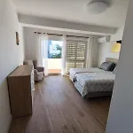 公寓 Dos Aveiros, T1 Renovado A 5 Minutos Da -