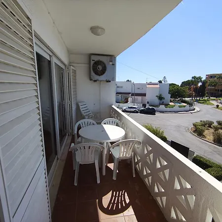 Apartman Dos Aveiros, T1 Renovado A 5 Minutos Da - *