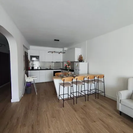 Dos Aveiros, Renovated And Cosy One-bedroom Flat - 알부페이라