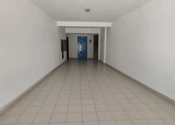 Appartement Dos Aveiros, T1 Renovado A 5 Minutos Da - *