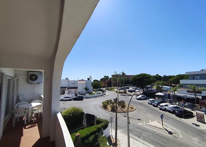 Apartamento Dos Aveiros, T1 Renovado A 5 Minutos Da - Albufeira