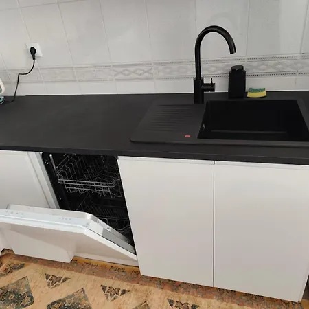 Appartement Dos Aveiros, T1 Renovado A 5 Minutos Da -