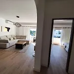 Dos Aveiros, T1 Renovado A 5 Minutos Da - * Албуфейра